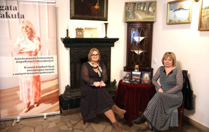 Miniaturka artykułu Literatura blisko życia – spotkanie autorskie z Agatą Pakułą